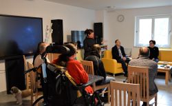 Literarna čajanka izpod peresa pisateljice Ksenije Trs in moderatorja večera, Staneta Kocutarja